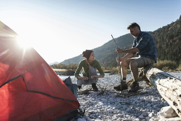 Comment organiser un camping pour une expédition de VTT en montagne?